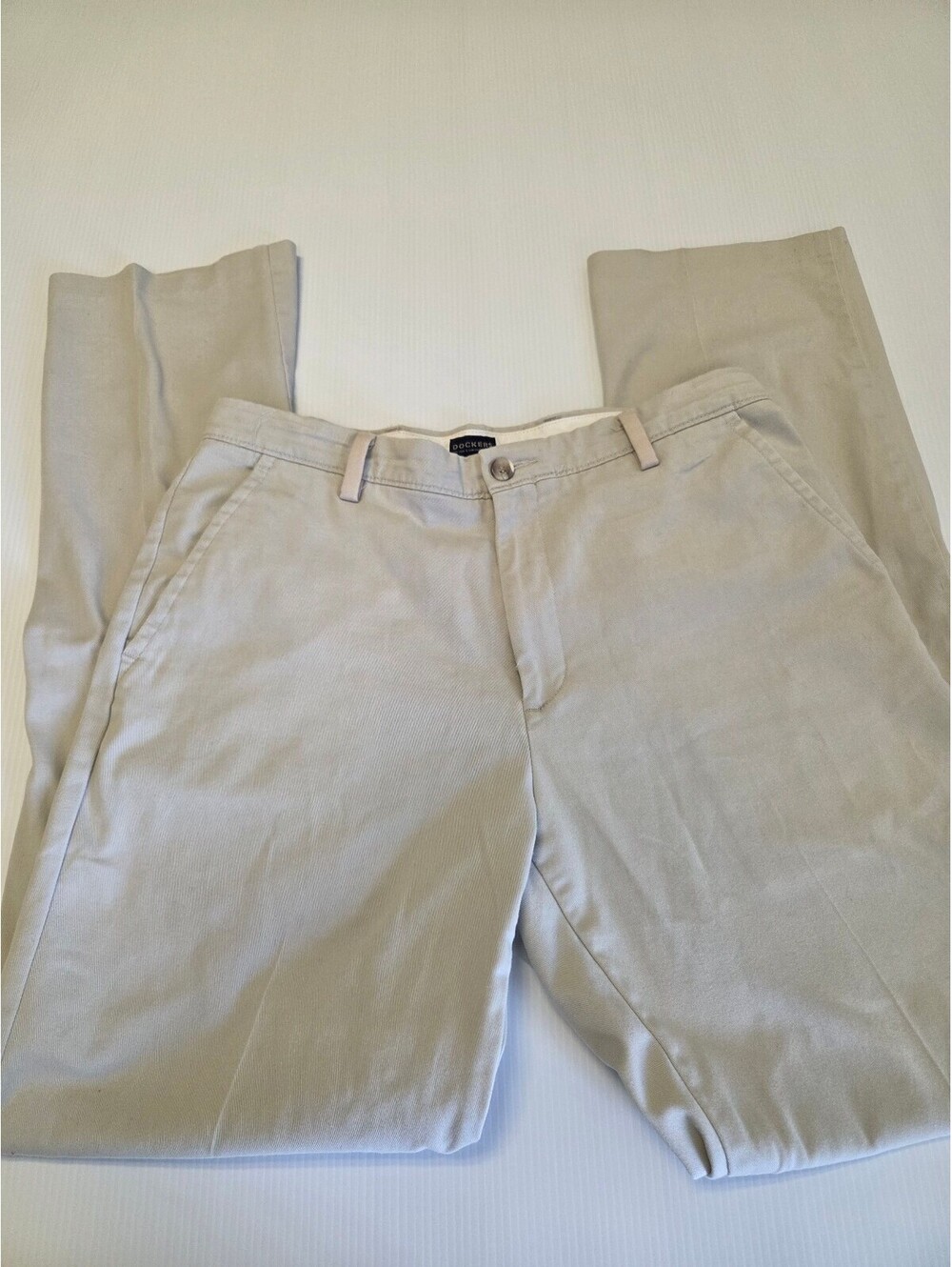 Dockers Classic Fit Straight Flat Front Khaki Pants Size W34 L36 Beige